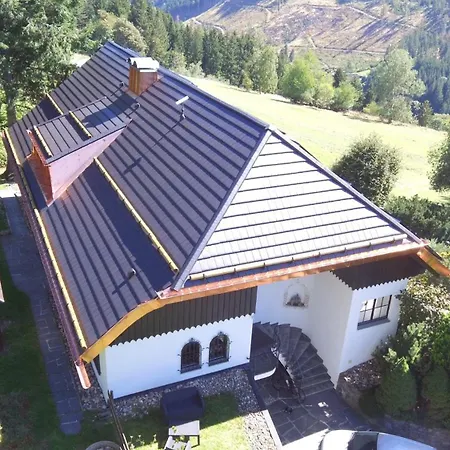 Дом отдыха Schwarzwald-villa Mit Indoor-pool Фельдберг