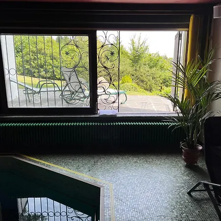 펜션 Schwarzwald-villa Mit Indoor-pool *